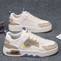 Sapatos brancos novos e respiráveis para o verão masculino, ténis versáteis e modernos de sola grossa, sapatos casuais, sapatos modernos