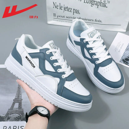 Warrior casual e versáteis sapatilhas de sola grossa com sentido de design, sapatos baixos e de alto valor, sapatos desportivos masculinos de moda outdoor