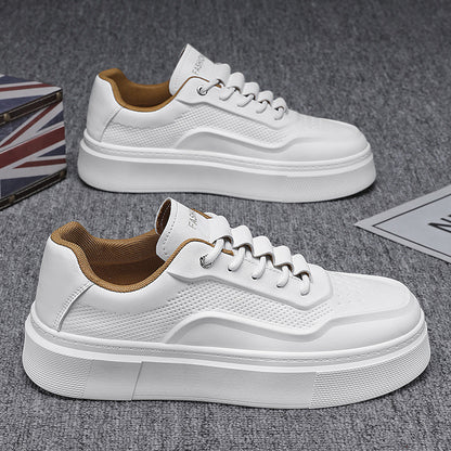 Sapatos masculinos de primavera, novos sapatos brancos de couro respiráveis, ténis de sola grossa e versáteis da moda, ténis casuais, sapatos modernos