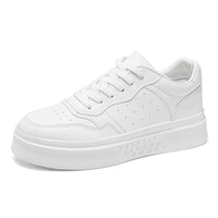 Sapatos masculinos de verão, sapatos brancos novos e respiráveis, ténis versáteis da moda com sola grossa para estudantes, ténis casuais, sapatos modernos
