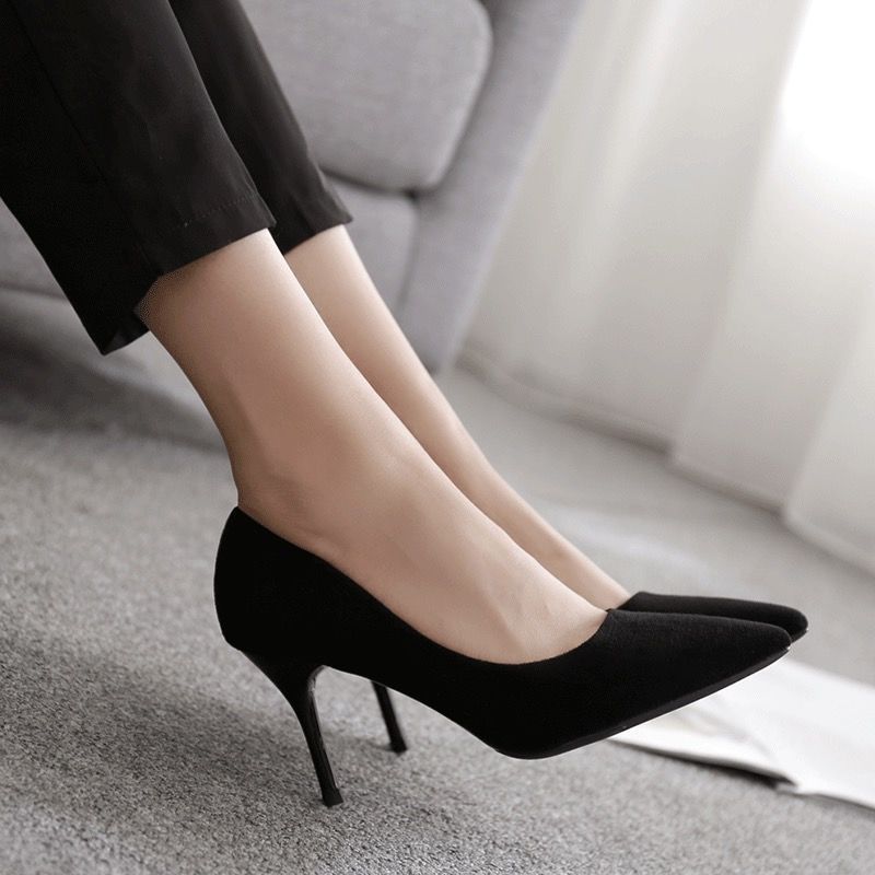 Primavera e Outono 2024 Novos sapatos profissionais de camurça rasa com bico agulhado preto, sapatos de exportação tamanho plus etiqueta, saltos altos para mulheres