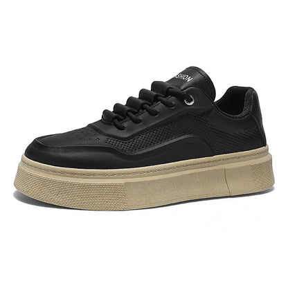 Sapatos masculinos de primavera, novos sapatos brancos de couro respiráveis, ténis de sola grossa e versáteis da moda, ténis casuais, sapatos modernos