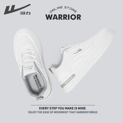 Os novos sapatos brancos da Warrior's, ténis versáteis de sola grossa e tendência primaveril, sapatos masculinos de alta estética, sapatos casuais de moda para deslocações