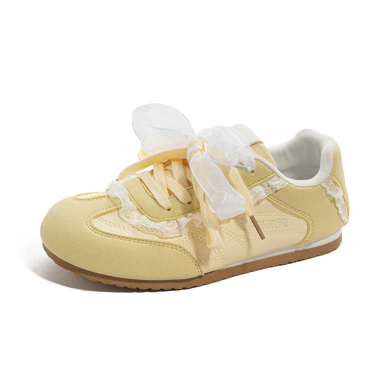 Os novos sapatos de treino morais de moda versáteis com sensação de design da Warrior, sapatos coreanos de primavera de alto valor, sapatos simples de mulher simples com blocos de cor