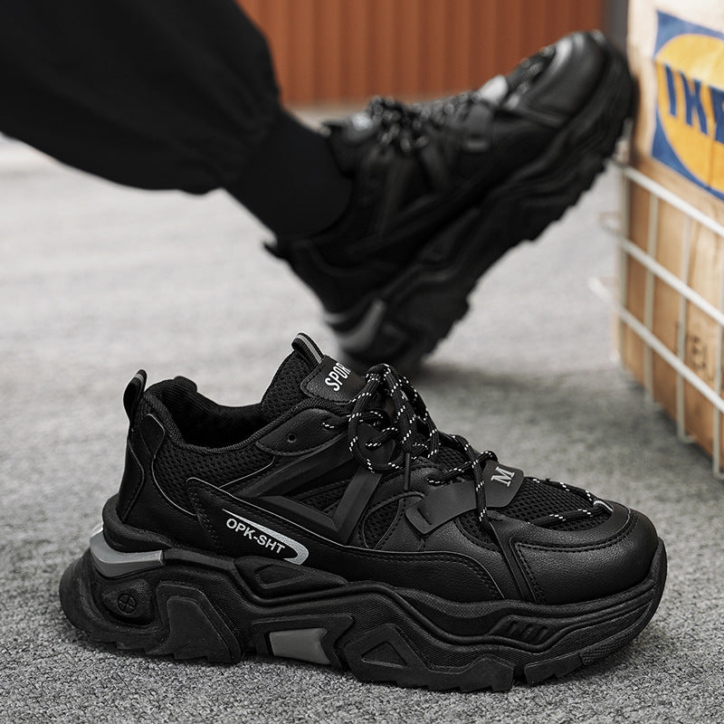 Sapatos masculinos populares famosos na internet, ténis de rede juvenil de verão, sapatos de pai Black Warrior para corrida na moda, aumento de altura