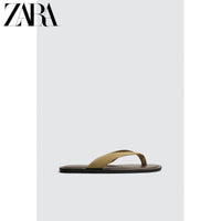 ZARA Coleção Primavera/Verão 2026 - Sapatos Masculinos: Sandálias Rasteiras com Detalhe em Camurça, 2754720 102