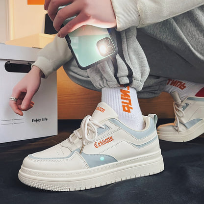 Ténis casuais de primavera, sapatos baixos para jovens masculinos, sapatos brancos para estudantes, sapatos masculinos modernos e versáteis ao estilo Hong Kong