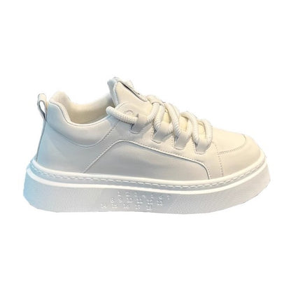 Sapatos brancos casuais Primavera 2025 para Homem Respiráveis, Ténis Desportivos Coreanos Versáteis Masculinos de Sola Grossa e Modernos