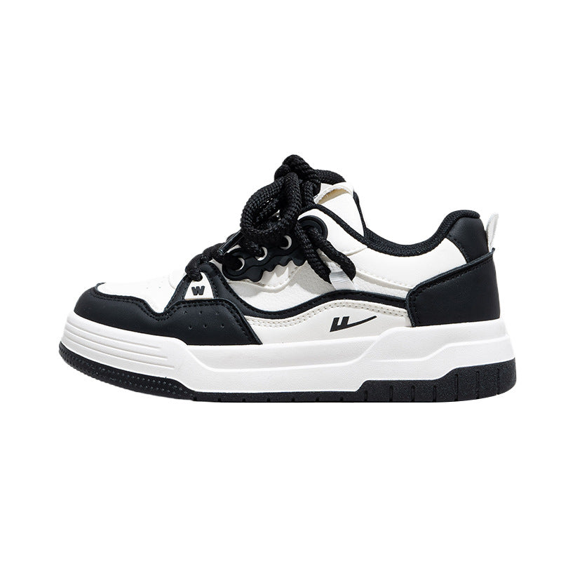 Ténis versáteis na moda Warrior com design a preto e branco e sapatos estudantis de sola grossa, sapatos casuais unissexo respiráveis para todas as estações
