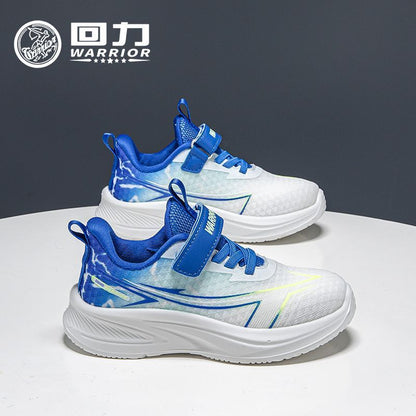 Os novos sapatos infantis versáteis e na moda da Warrior, sapatos casuais confortáveis com blocos de cor, sapatos desportivos de exterior de alta aparência e adesivo frio