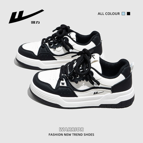 Ténis versáteis na moda Warrior com design a preto e branco e sapatos estudantis de sola grossa, sapatos casuais unissexo respiráveis para todas as estações