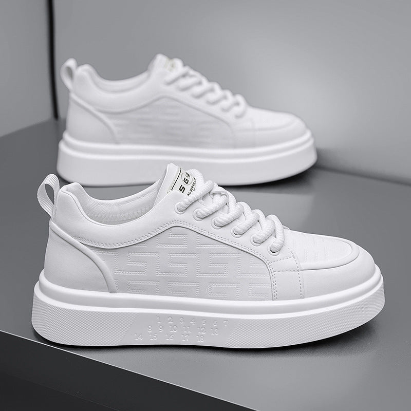 Sapatos masculinos de luxo leves e topo de gama, sapatos brancos de couro prima, sapatos modernos de quadro branco, ténis versáteis versáteis de sola macia e sola grossa que aumentam a altura