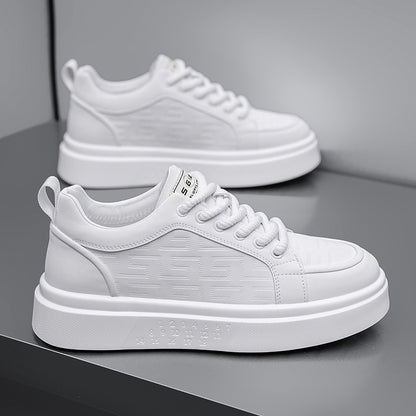 Sapatos masculinos de luxo leves e topo de gama, sapatos brancos de couro prima, sapatos modernos de quadro branco, ténis versáteis versáteis de sola macia e sola grossa que aumentam a altura