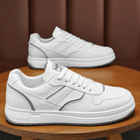 Novos Sapatos Brancos Respiráveis para Verão 2025 Masculinos, Sapatilhas Desportivas Modernas e Versáteis de Sola Grossa, Ténis Casuais