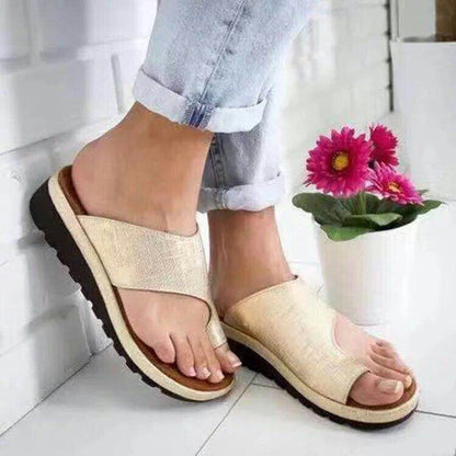Comércio Estrangeiro Sapatilhas de Pele Exterior de Mulher Exterior de Tamanho Grande Sandálias de Salto Cunha sobre a Ponta Exterior Calçado Feminino de Comércio Exterior Feminino Plus Size em Stock 40-43