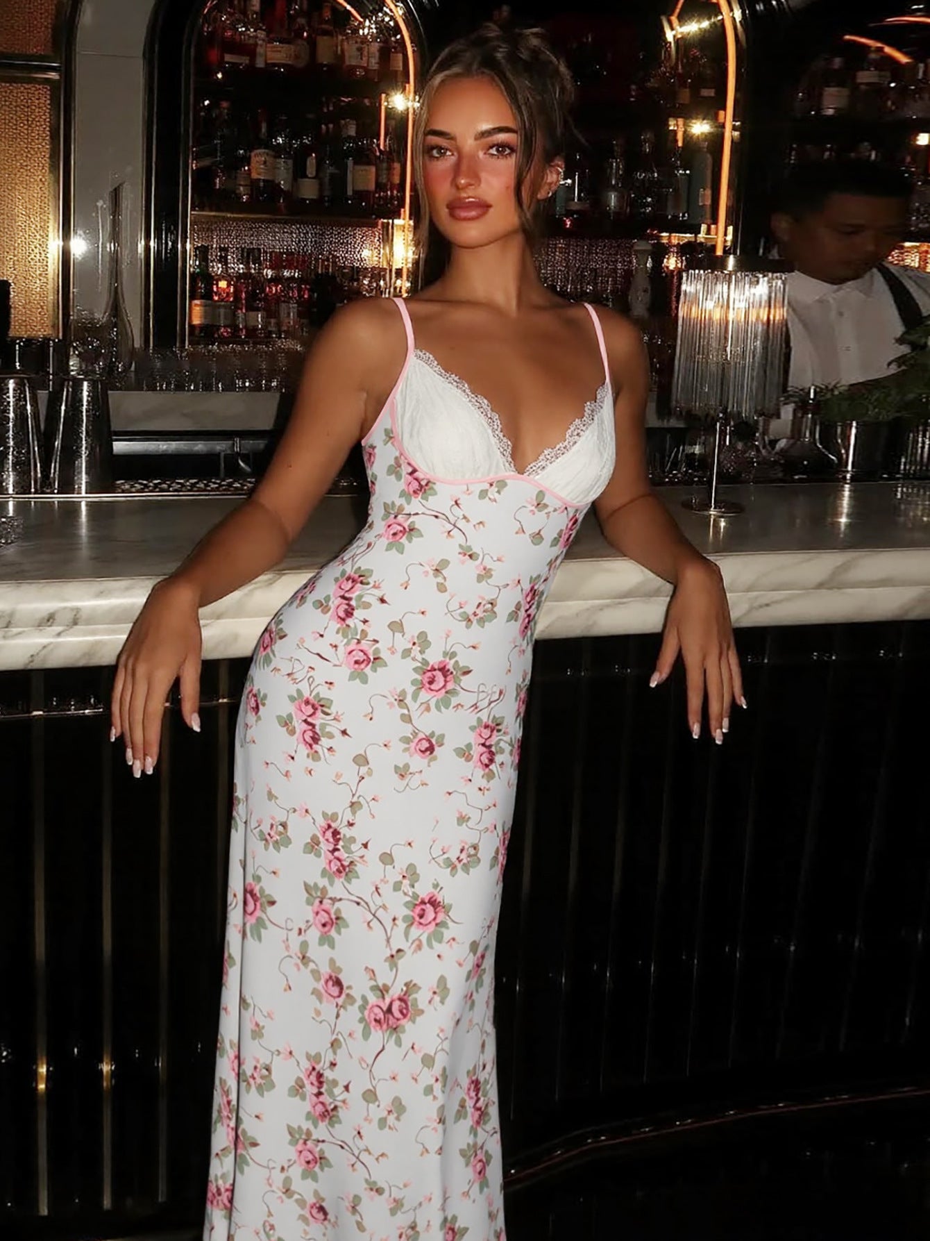 Comércio estrangeiro, nova moda transfronteiriça, europeia e americana, estampado floral, sexy com decote em V, renda, vestido longo e fresco