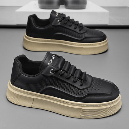 Sapatos masculinos de primavera, novos sapatos brancos de couro respiráveis, ténis de sola grossa e versáteis da moda, ténis casuais, sapatos modernos
