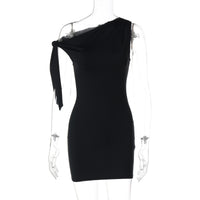 Vestido curto ajustado de alças ajustadas sem mangas de cor unida, de cor simples e americana, rapariga atraente, elegante para mulheres
