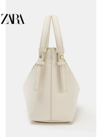 Bolsa feminina ZARA, lançamento da coleção verão 2026, com detalhes em costura, modelo mini com cordão e opção de bolsa transversal, código 6107810 719