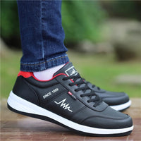 Sapatos masculinos de verão transfronteiriços de 2025, tênis de corrida para estudantes de esportes e lazer, adolescentes masculinos, meninos, seguro de trabalho, sapatos de tabuleiro masculinos