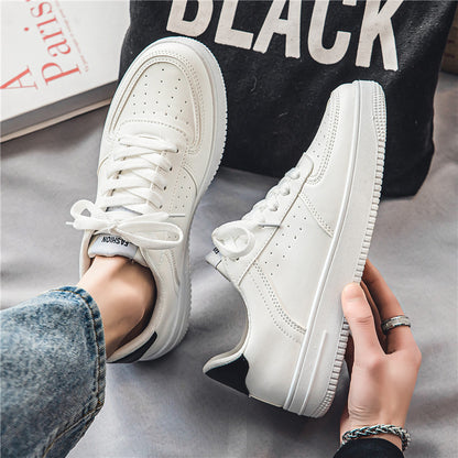 Ténis brancos masculinos, novos sapatos respiráveis de primavera, sapatos casuais versáteis masculinos masculinos, sapatos desportivos brancos puros para estudantes, estilo masculino